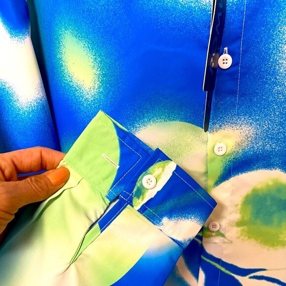 Romwe Men’s Aesthetic on Lock Button-Down Shirt - Picture 3 of 5